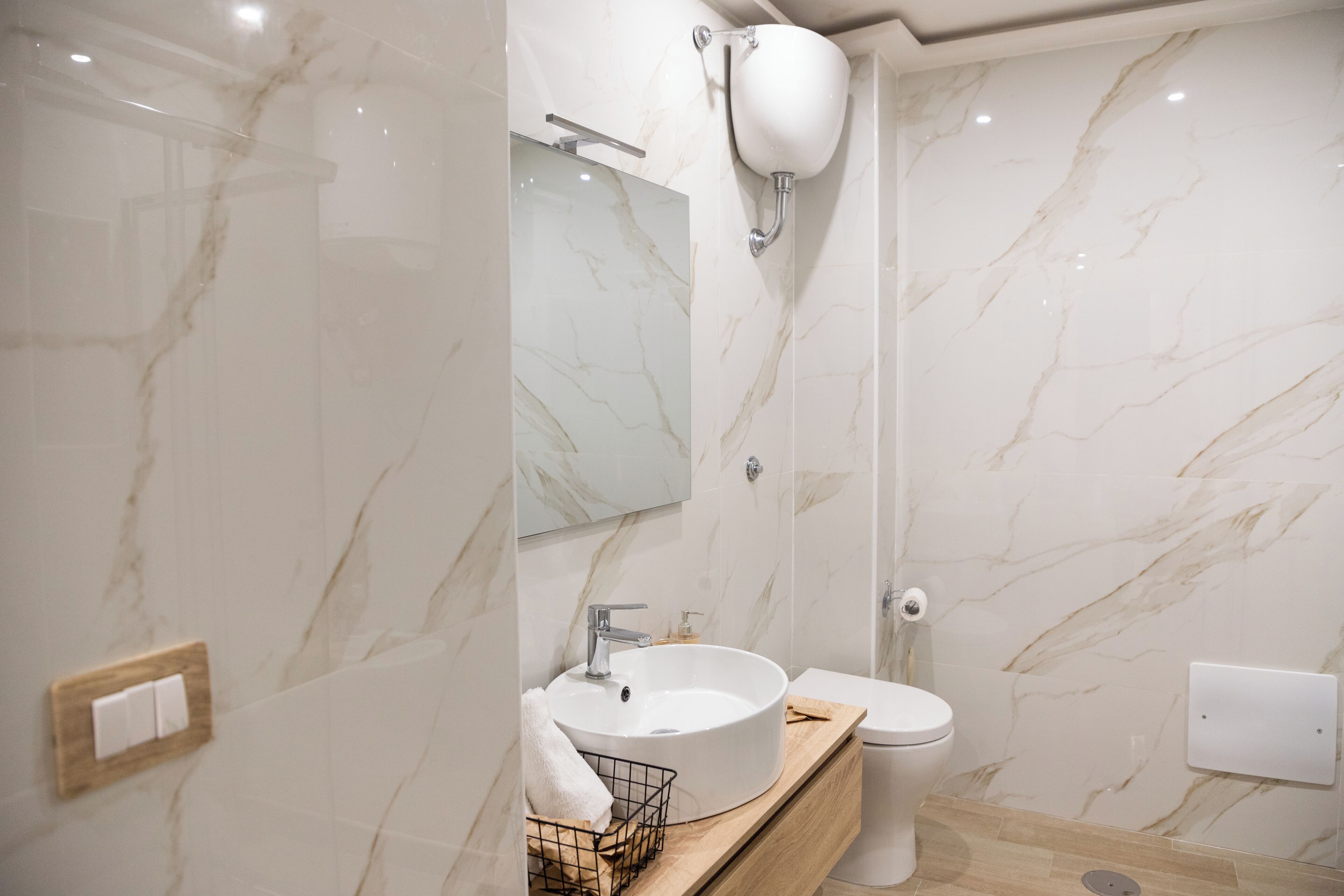 Dusche, Haartrockner, Bidet, Handtücher