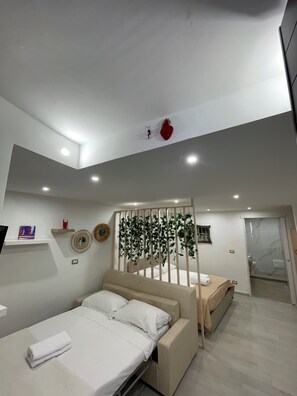 1 Schlafzimmer, Schreibtisch, WLAN, Bettwäsche