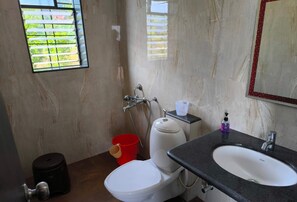 Deluxe Single Room, Mountain View | Bathroom