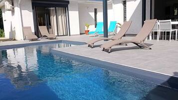 Piscine extérieure
