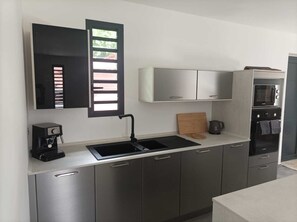 Fridge, microwave, oven, stovetop