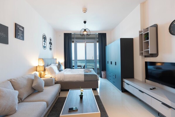 Safe på rommet, strykejern/-brett og wi-fi (inkludert)