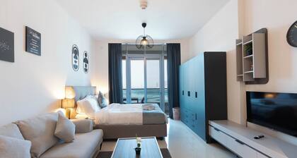 Bloomfields Premium STU Canal View