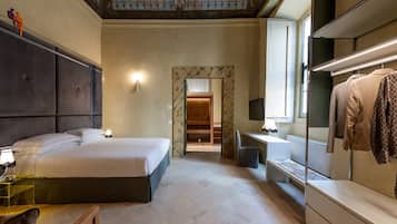Presidential Suite, Sauna | 1 bedroom, minibar, in-room safe, blackout drapes