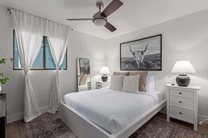 3 bedrooms, desk, iron/ironing board, travel cot - The Greystone on Osborn | Heated Pool + Firepit (Scottsdale)