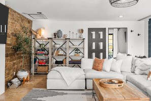 TV, fireplace, offices