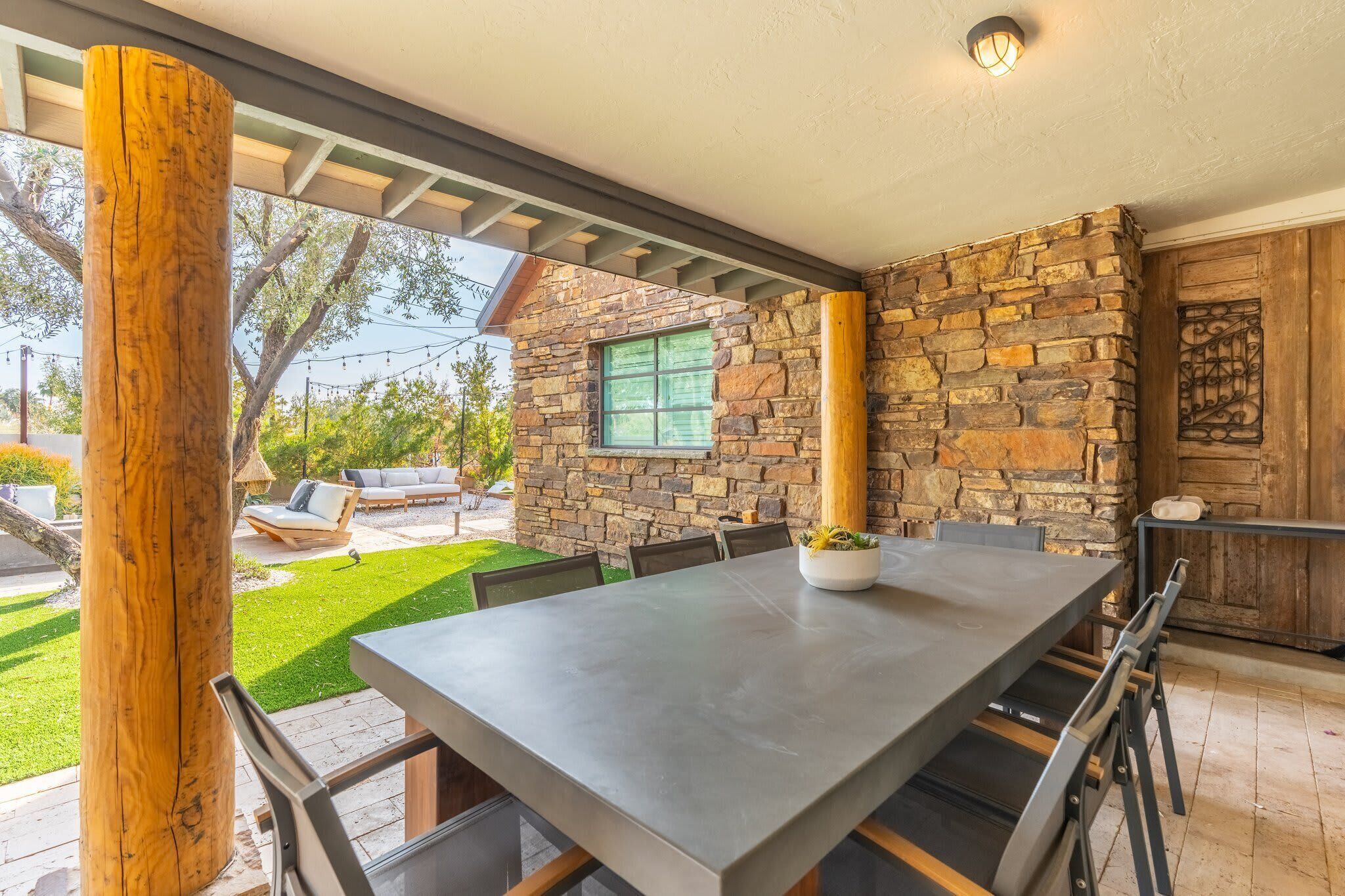 Outdoor dining