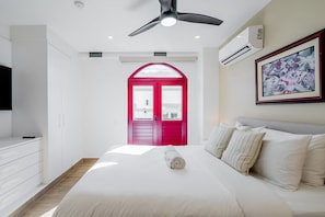 2 habitaciones, tabla de planchar con plancha, wifi y ropa de cama