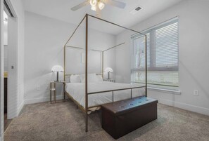 2 bedrooms, iron/ironing board, WiFi, bed sheets