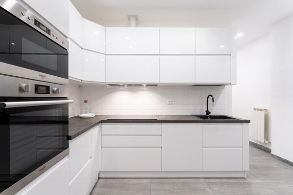 Microwave, oven, stovetop, dishwasher