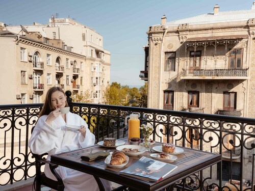 Meridian Luxury Boutique Hotel