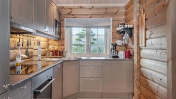 Réfrigérateur, plaque de cuisson, lave-vaisselle, cafetiÚre/bouilloire