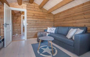 TV, fireplace - Amazing home in Lesjaskog with WiFi (Lesjaskog)