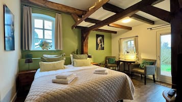 1 bedroom, WiFi, bed sheets