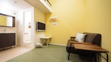 Double Room, Non Smoking | Free WiFi, bed sheets