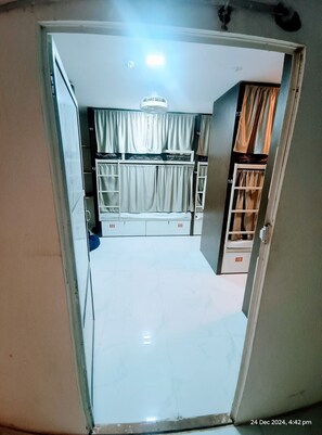 Comfort Shared Dormitory | Free WiFi