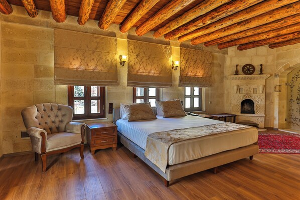 Luxury Room, City View