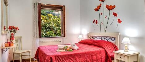 5 Schlafzimmer, Schreibtisch, Bügeleisen/Bügelbrett, kostenloses WLAN