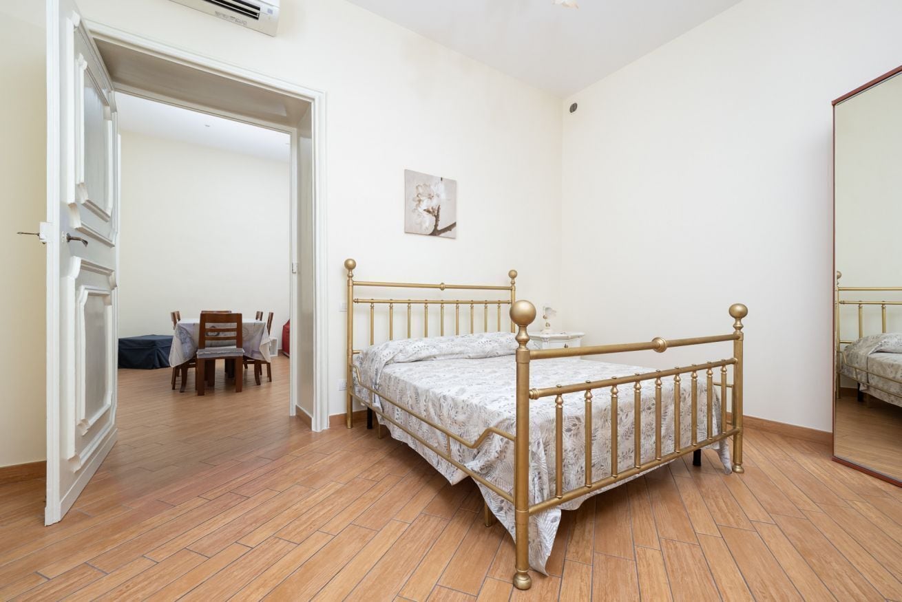 2 chambres, fer et planche à repasser, lit parapluie, Wi-Fi gratuit