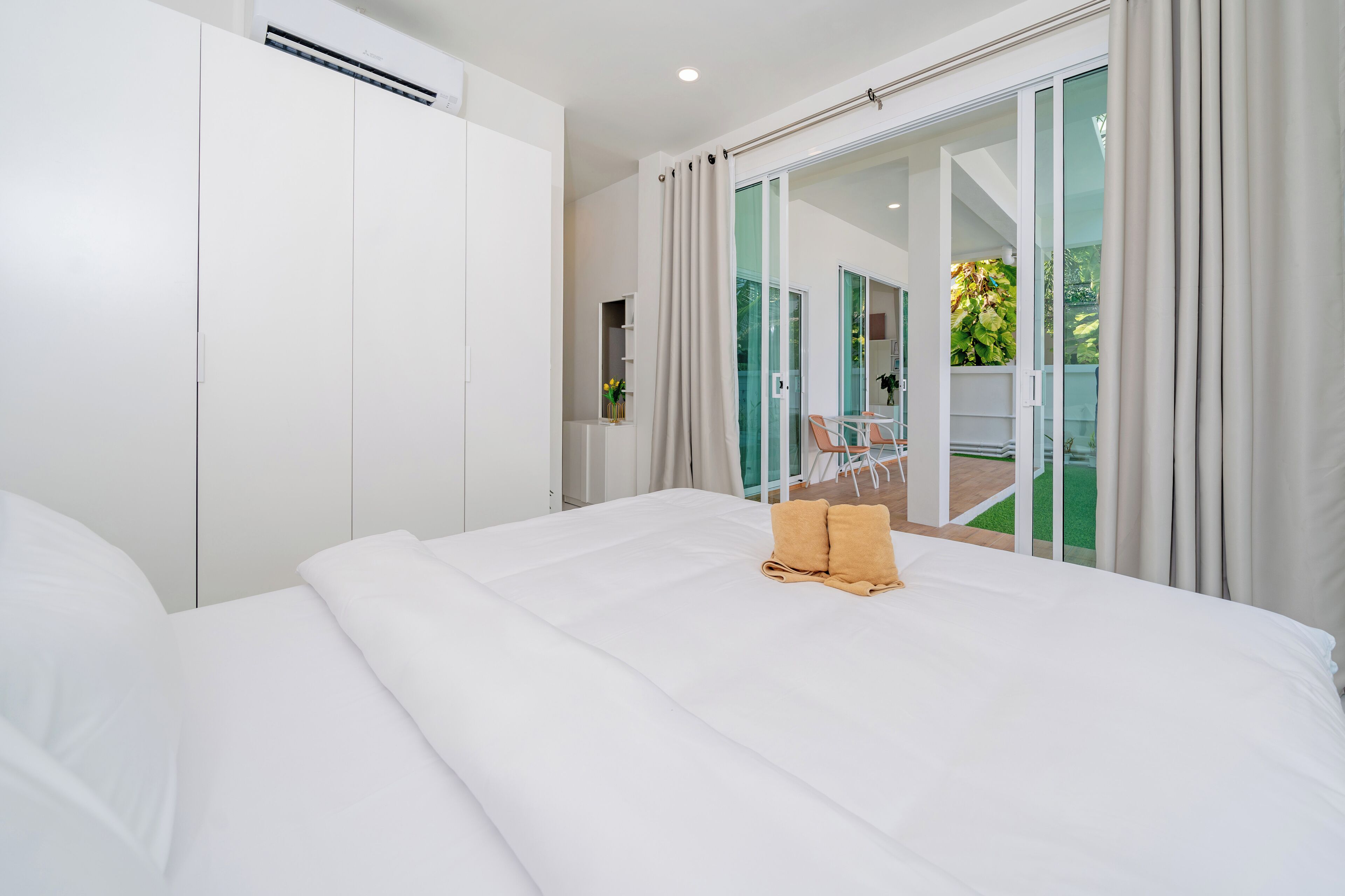 Exclusieve villa, 2 slaapkamers, uitzicht op zwembad, aan het strand | 2 slaapkamers, gratis wifi