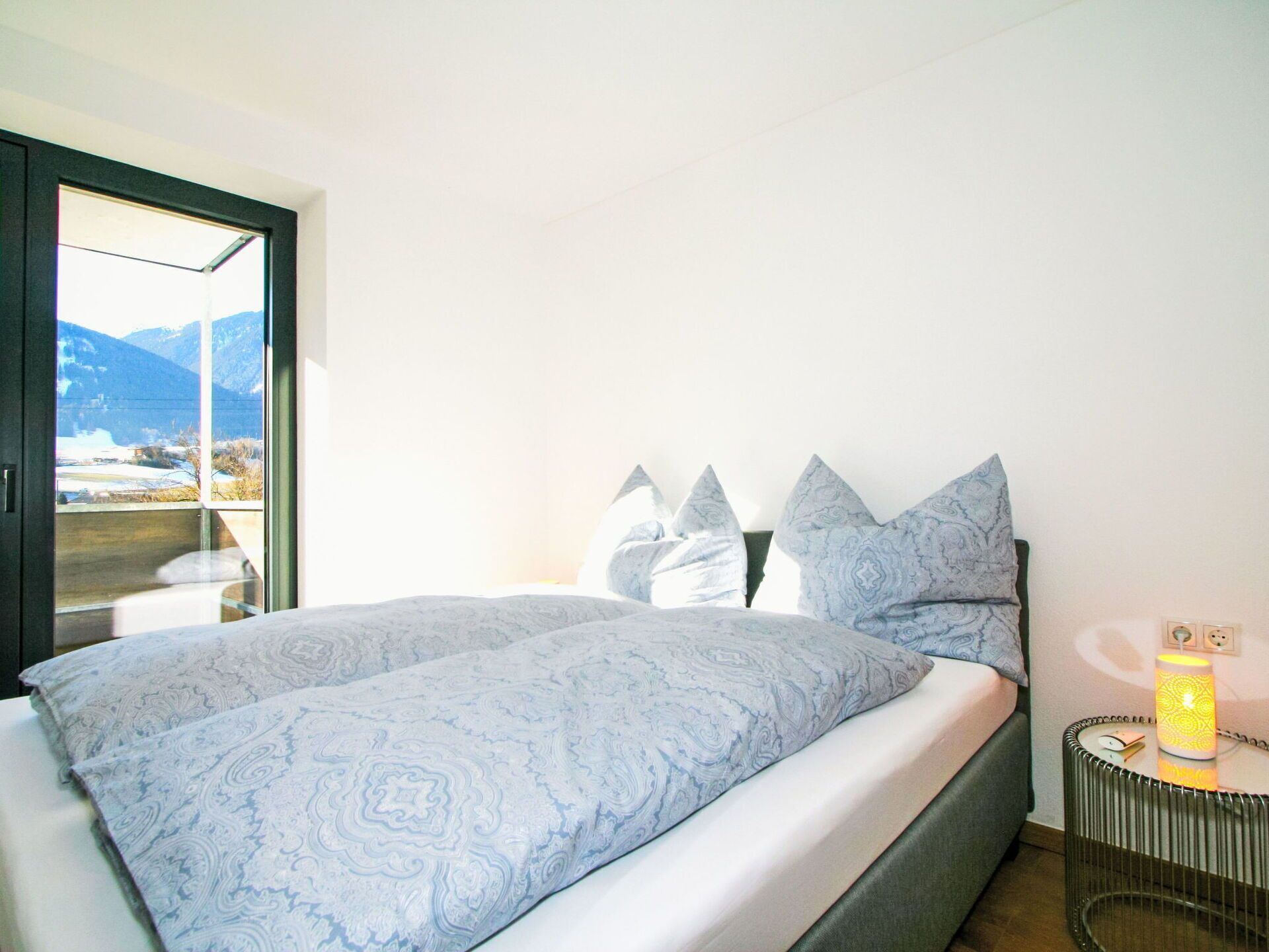 Schlafzimmer, Bedding, Kissen, Linens, Bettdecke, Bett, Hotel, Daylighting, Dekokissen, Balkon