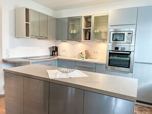 Mikroaaltouuni, uuni, astianpesukone