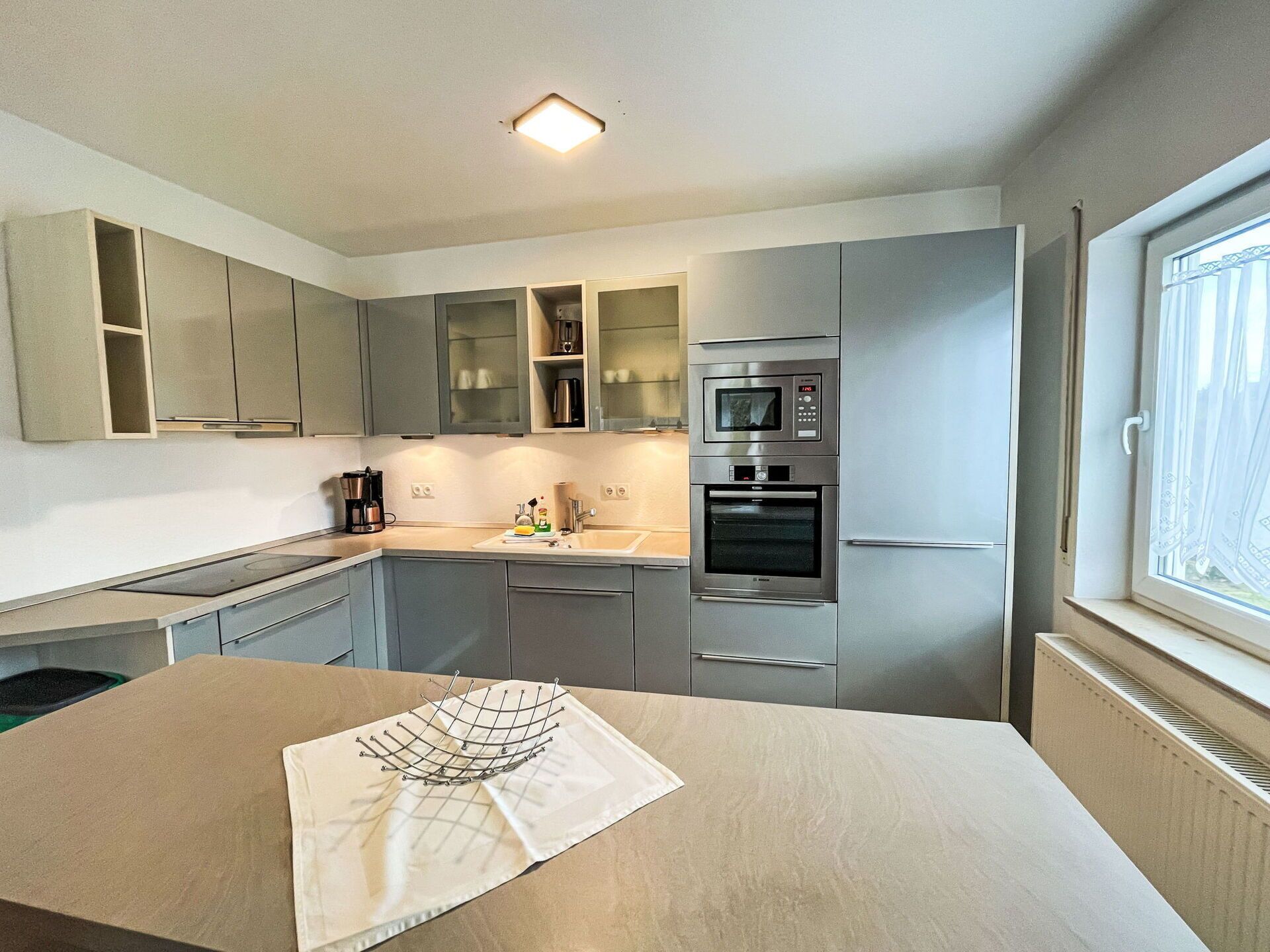 電子レンジ、オーブン、食器洗い機