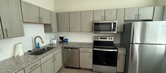 Cozy 1-bedroom apartment in enchanting Cedar Park with WiFi, fitness room