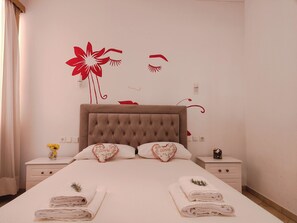 1 soverom, strykejern/-brett, reiseseng for barn og wi-fi (inkludert)