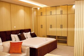 1 bedroom, iron/ironing board, WiFi