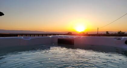 Deux GĂźtes Accueillants avec Wifi et Animaux Admis