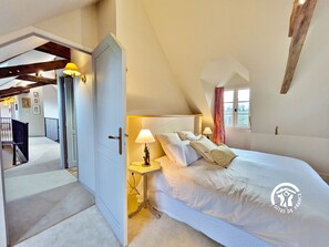 4 slaapkamers, reisbedje, gratis wifi, beddengoed