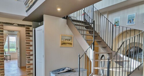 Maison de campagne avec jeux extérieurs et cheminée, 4 chambres pour 8 personnes