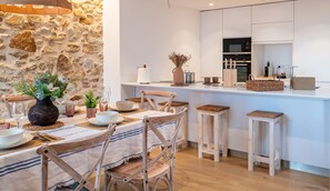 Dining - Apartment Port Palamós with Wifi and Air Conditioning (Palamós)