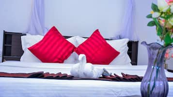 Executive Room | Desk, laptop workspace, free WiFi
