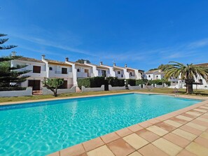 Pool - Ibiza-style vacation home with terrace right on the beach. Great pools. (Dénia)