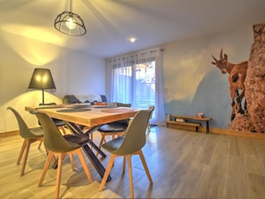 Dining - Charming Apartment with Terrace in Central Morzine (Morzine)
