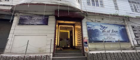Fachada de la propiedad