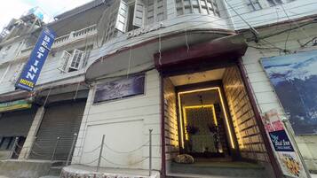 Fachada da propriedade