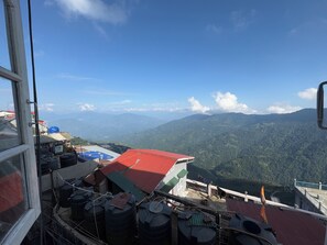 View from property - Bon Best Inn (Darjeeling)