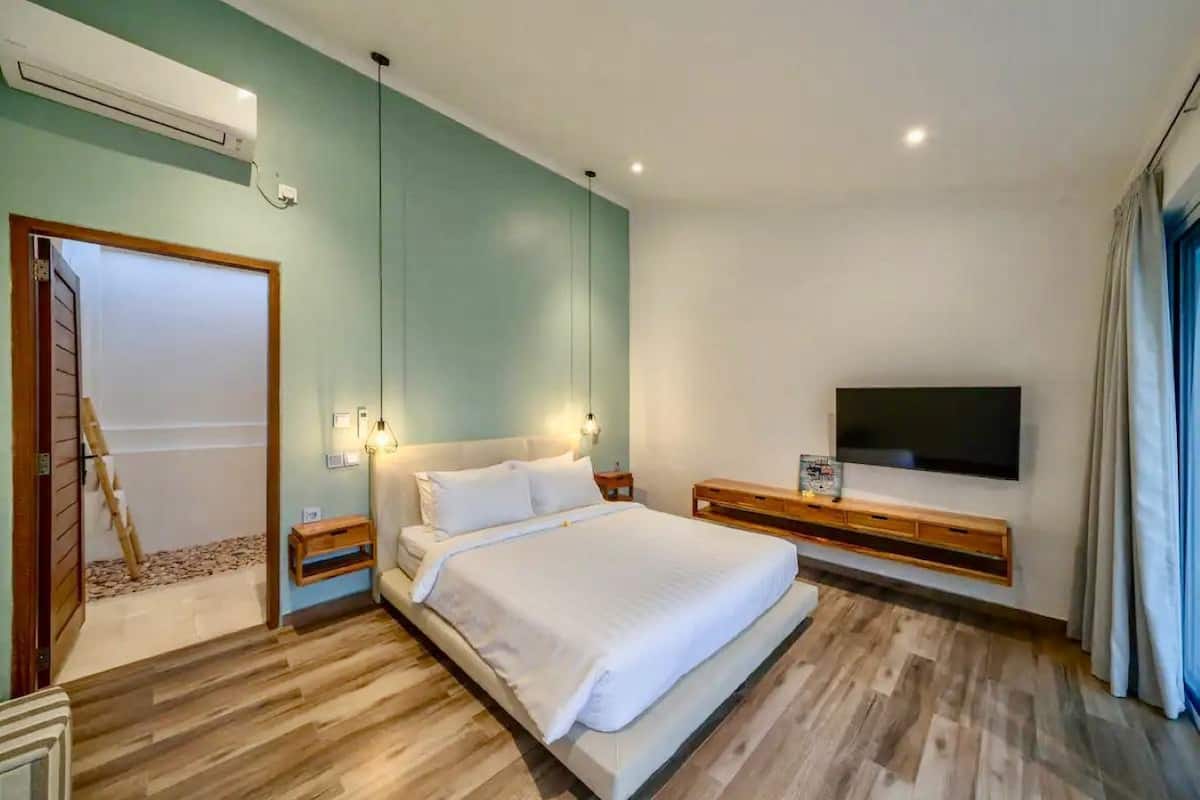 Villa básica, 3 habitaciones, vista a la alberca | 3 habitaciones, escritorio y wifi gratis