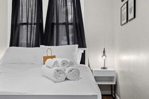 2 chambres, bureau, fer et planche à repasser, Wi-Fi gratuit