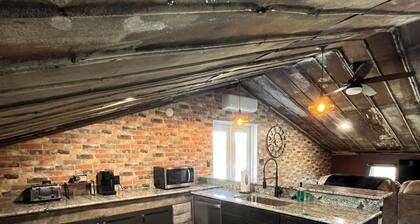Charming Industrial Barndominium Retreat 78 Acres of Southern Serenity