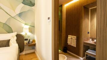 华丽客房, 城市景观 | 浴室 | 淋浴设施、吹风机、毛巾、肥皂