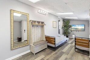 2 habitaciones, tabla de planchar con plancha y wifi gratis