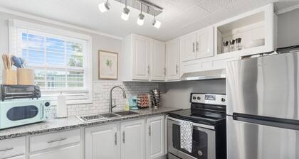 Cozy cottage just minutes to downtown Pensacola