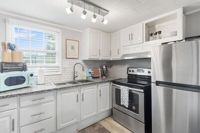 Cozy cottage just minutes to downtown Pensacola