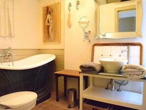 Shower - Holiday home in  Bièvre near town center (Bièvre)