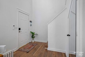 Interior - Gregg Townhome-10 Min Walk to DT Fayetteville! (Fayetteville)