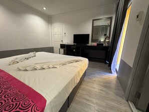 ห้องดีลักซ์ดับเบิล | ตู้นิรภัยในห้องพัก